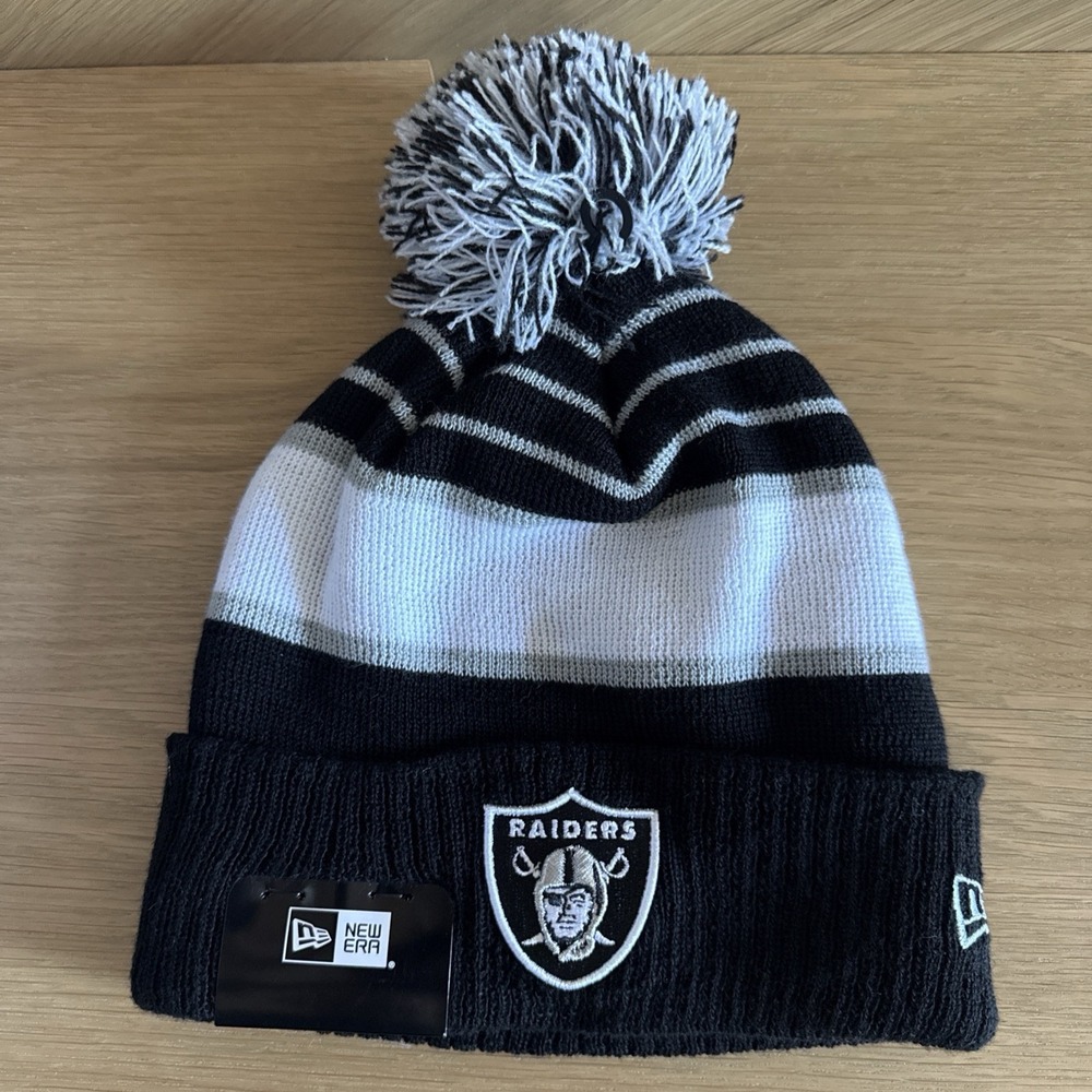 Las Vegas Raiders 2024 New Era Team Stripe Black Cuffed Knit W/Pom NFL‎ NWT OSFA
